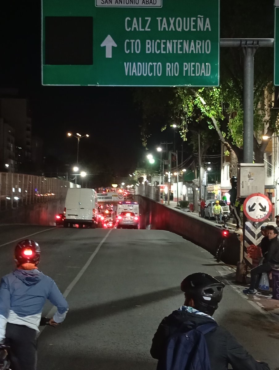 CompaElema's tweet photo. Y eso que no hemos empezado la.rodada.
Tlalpan detenido! https://t.co/cUqMG7J0tf