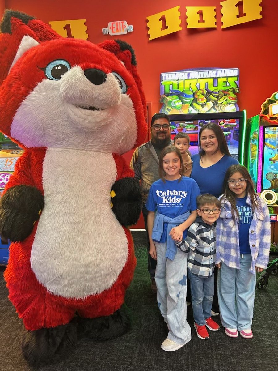 JCECHSRedWolves's tweet image. Thank you to our amazing school community for supporting the Senior Class of 2026 at our Peter Piper Pizza Night fundraiser on Tuesday, November 11! 🍕🎓