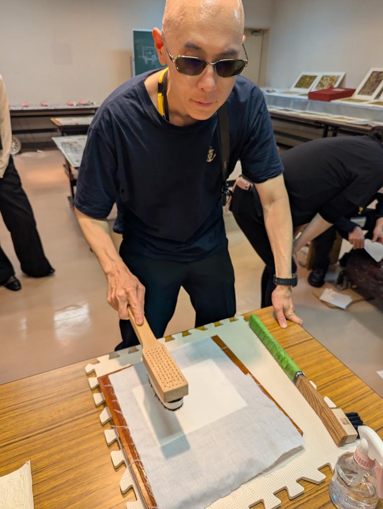 フラワーロードで型打ち体験しました。 ＃金唐紙 #入船山記念館