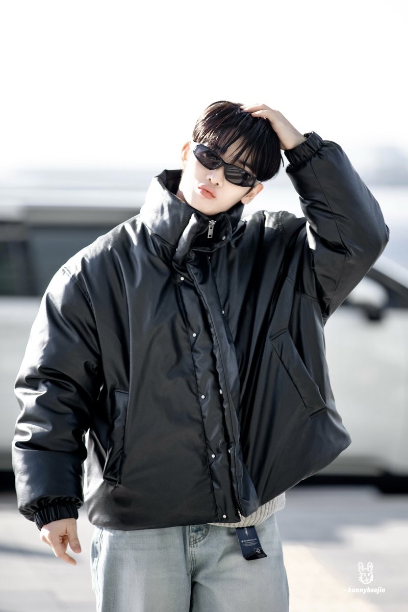 251115 ✈️
#배진영 #BAEJINYOUNG

잘다녀와~~ ʕ •ᴥ•ʔᕤ