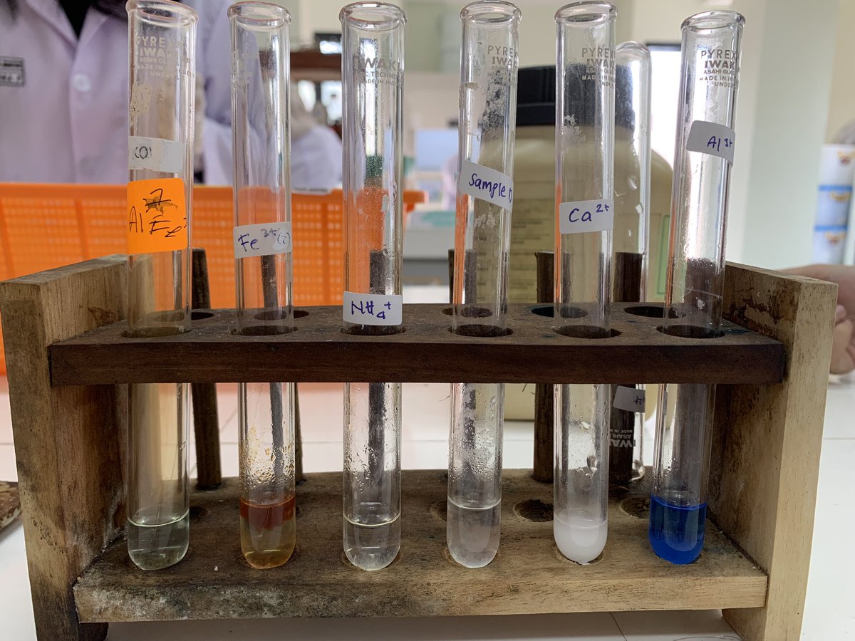 methaformoshys's tweet image. yep, here i’m as praktikan. 6/8 praktikum done 🤓