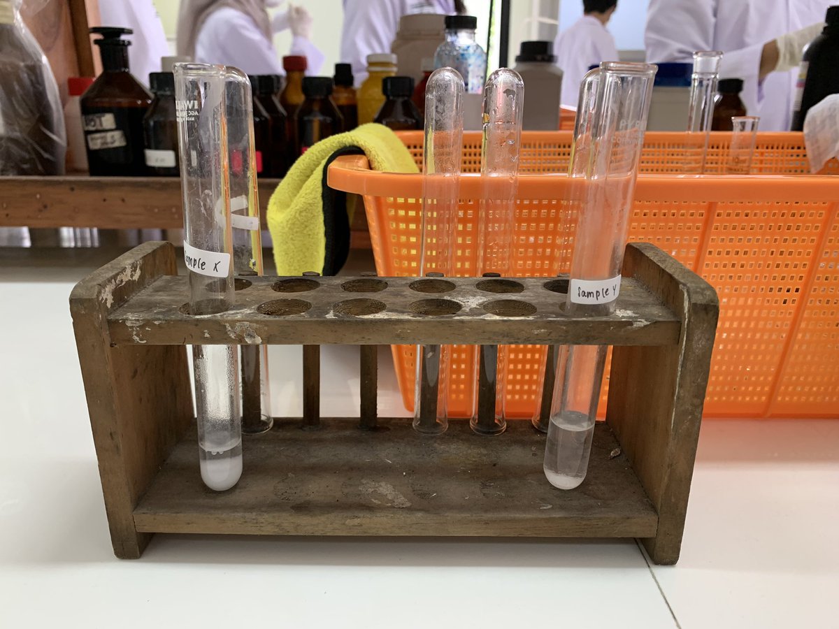 methaformoshys's tweet image. yep, here i’m as praktikan. 6/8 praktikum done 🤓