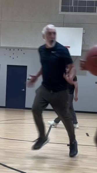 Ty Lue in the locker room at halftime describing again the concept of playing defense. #ClipperNation