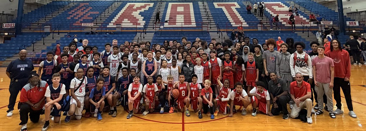 CoachDSchauss's tweet image. The @KHS_KatsBball FAMILY