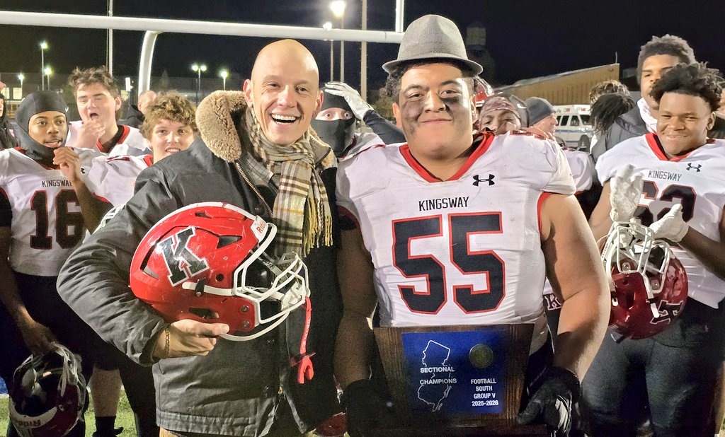 My Hat's Off to Kingsway senior defensive lineman Jordan Hernandez!

He forced a fumble, had a sack and rushed for a touchdown as the Dragons took the South Jersey Group 5 championship with a  38-21 win at Atlantic City!

It is Kingsway's 3rd sectional title in football!