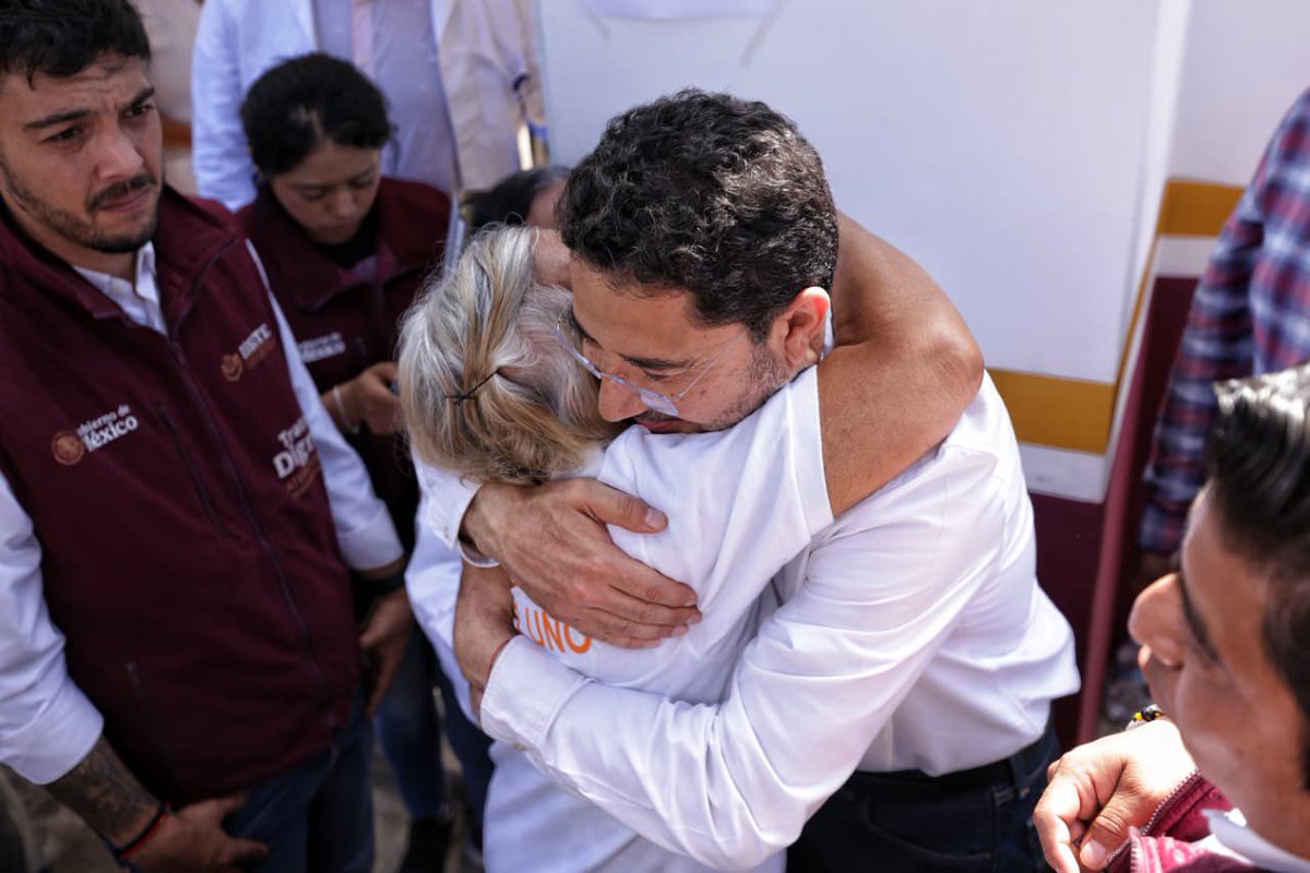 Issste_Zac's tweet image. 📰 #COMUNICADO
Reafirma Martí Batres respaldo del ISSSTE a la comunidad de Álamo, Veracruz, tras fuertes lluvias.
🔗goo.su/7dNCKV