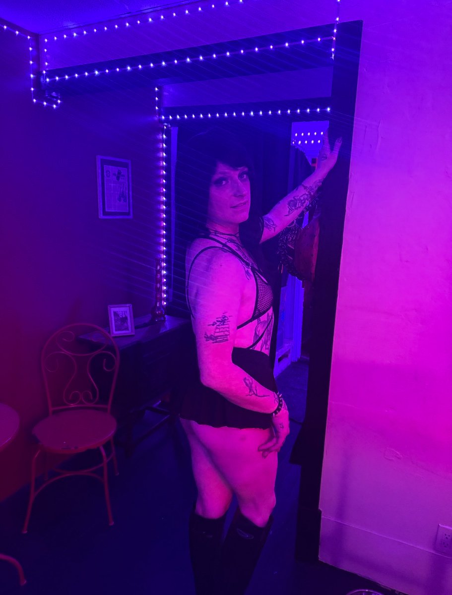 <a href="/M4Toronto/">Club M4</a> tonight!😘😇