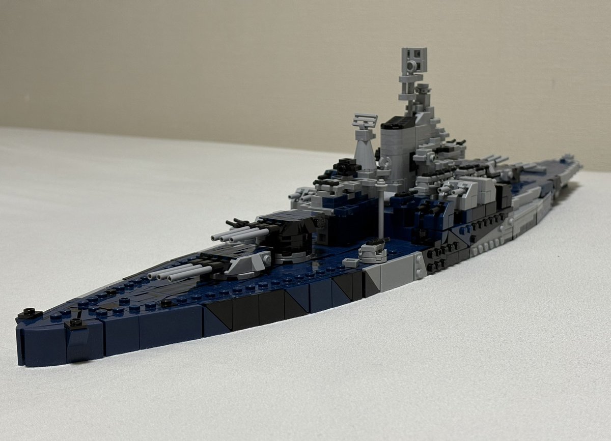 afterli91681208's tweet photo. レゴで戦艦カリフォルニアを作りました。
スケールは1/300です。
#レゴ艦船 #legoship https://t.co/GQU3uQ8ptF