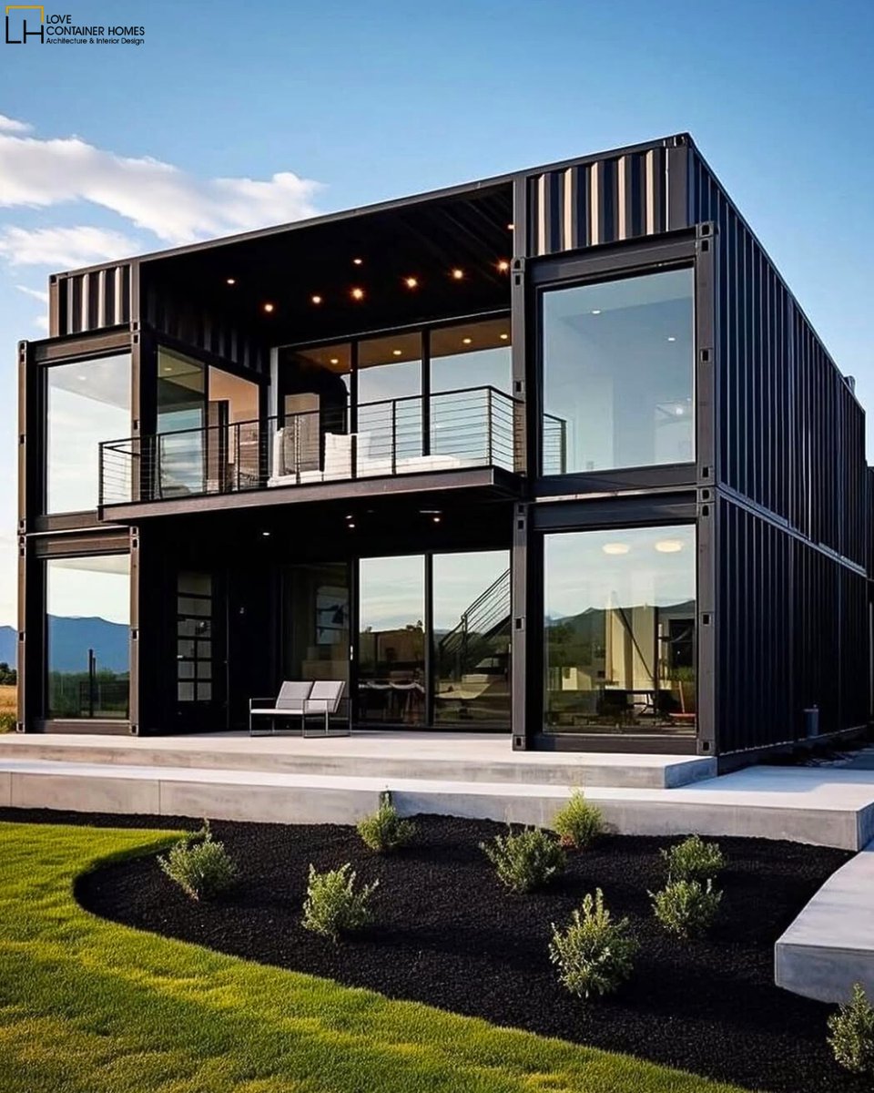 LCH_studios's tweet image. Would you live in a house built out of shipping containers? Rate this one on a scale of 0-10.  Visit us at lovecontainerhomes.com for container house plans and designs.
#architecture #shippingcontainer #containerhome #containerhouse #house #prefab