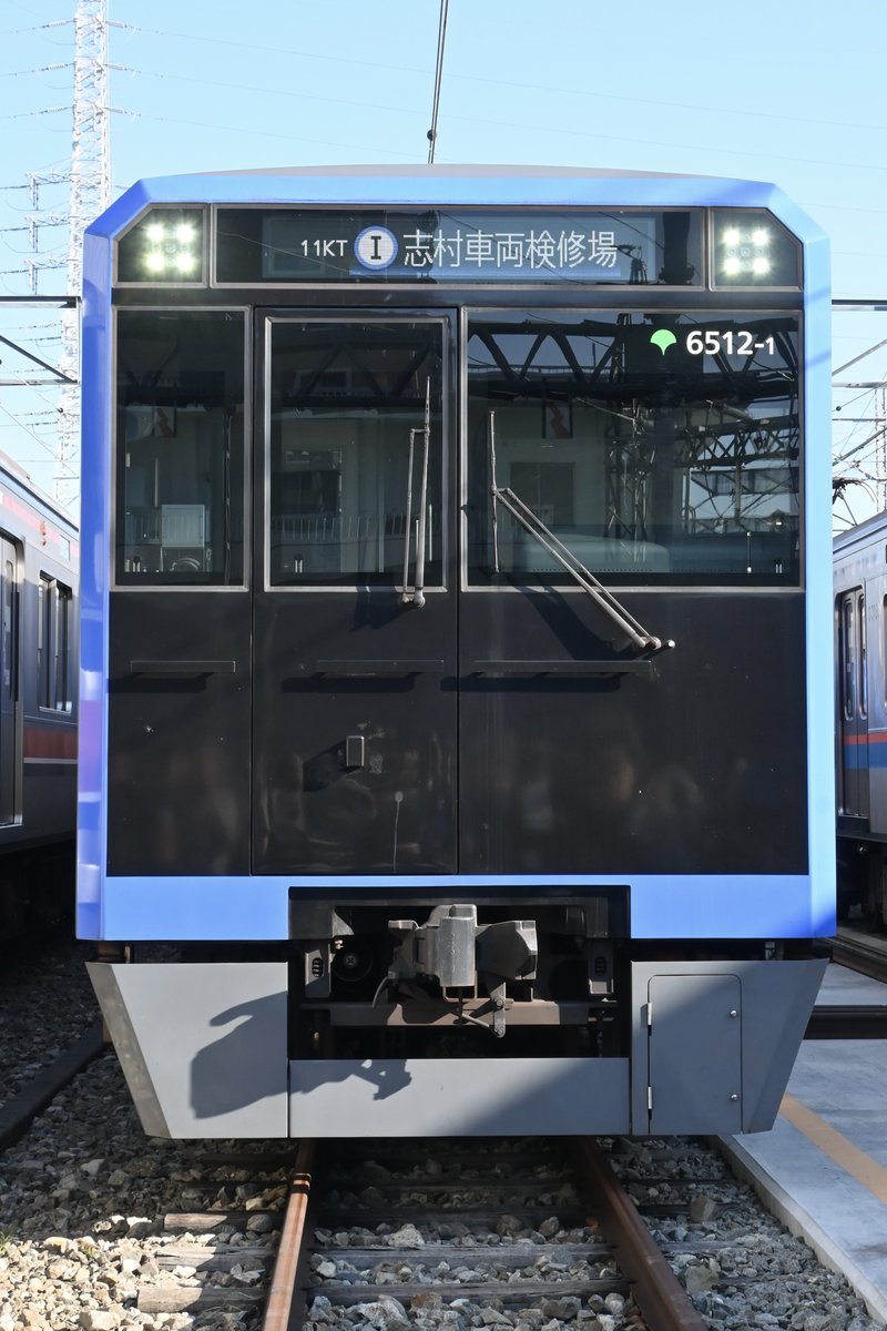 U1XAuXbhPy9963's tweet image. 都営フェスタ車両展示①
6512F 11KT 志村車両検修場
6512F 11KT とあらん試運転
6512F 11KT 各社キャラクター
6512F 11KT 大江戸線歴代車両