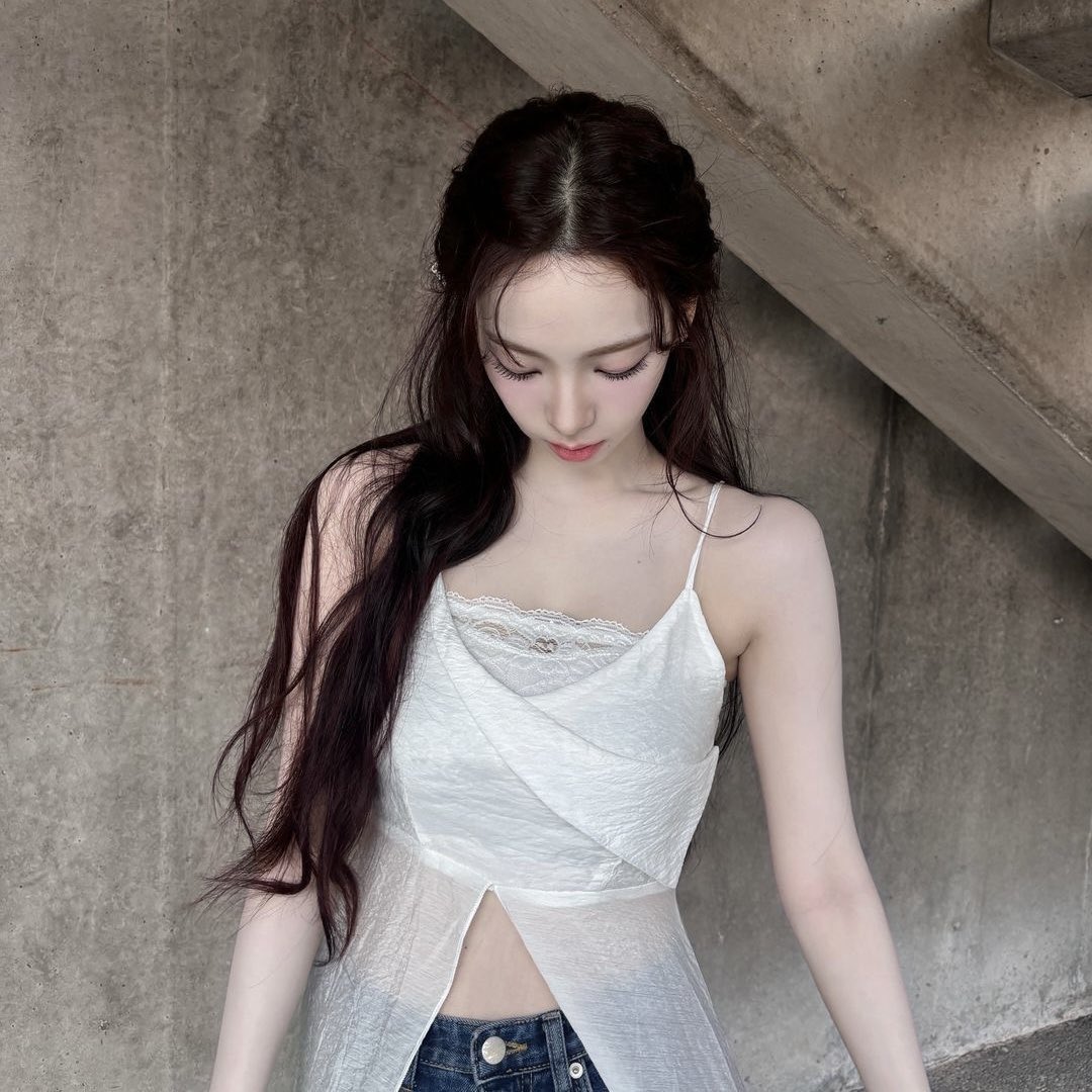 ส่งต่อ สายเดี่ยว แมงกะพรุน
💭 270 ส่งฟรี
ตัวนี้ผ้าดีมากกก อกไม่เกิน 34 ค่า
สนใจ dm ได้เลยค้าบ💘💘

#ส่งต่อเสื้อผ้า #ส่งต่อเสื้อผ้ามือสอง