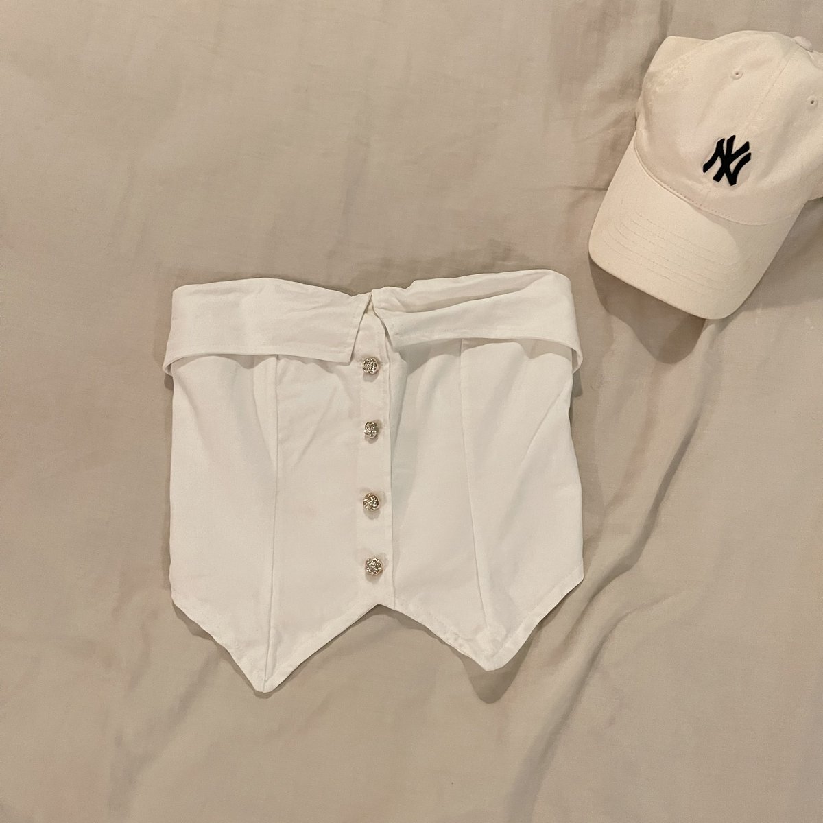 ส่งต่อ เกาะอก ลูกคุณ **อก 28-33
💭 150 ส่งฟรี
สนใจ dm ได้เลยค้าบ💘💘

#ส่งต่อเสื้อผ้า #ส่งต่อเสื้อผ้ามือสอง