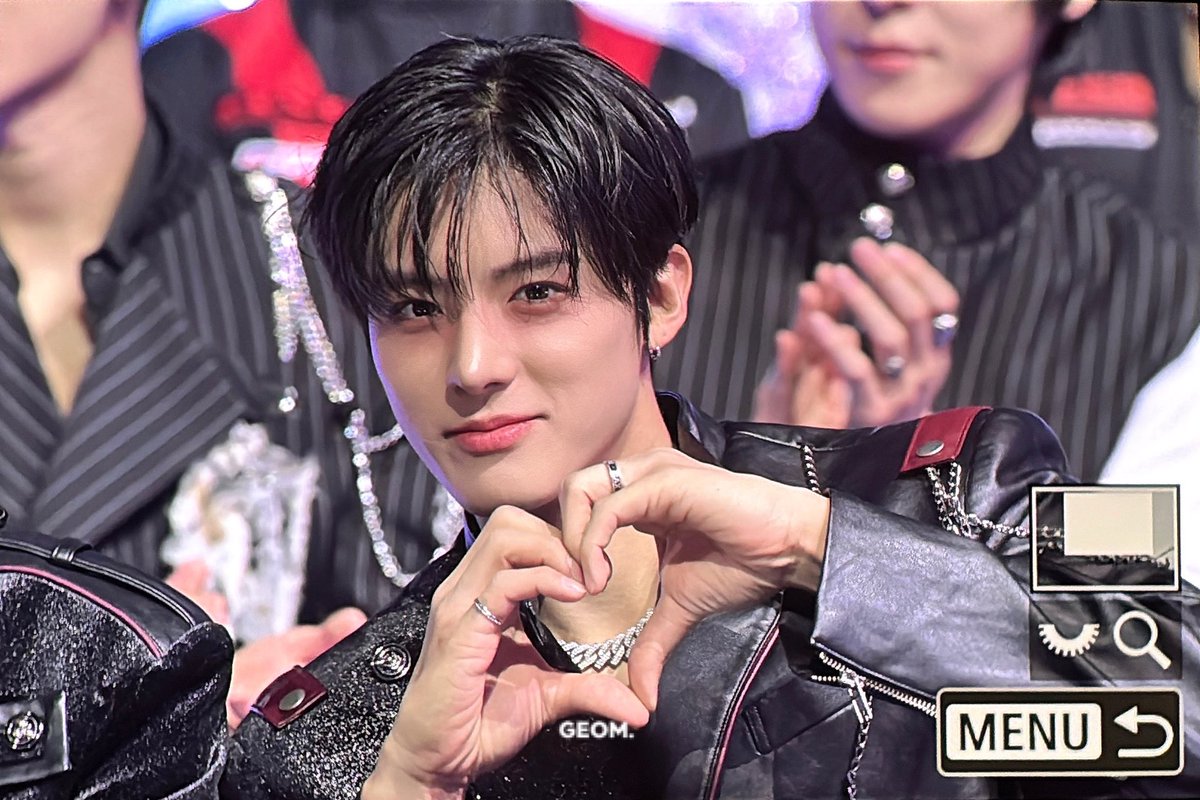 geometry_eric's tweet image. 251114

#소녕재 #손영재 #손에릭 
#에릭 #ERIC #에디
#더보이즈 #THEBOYZ