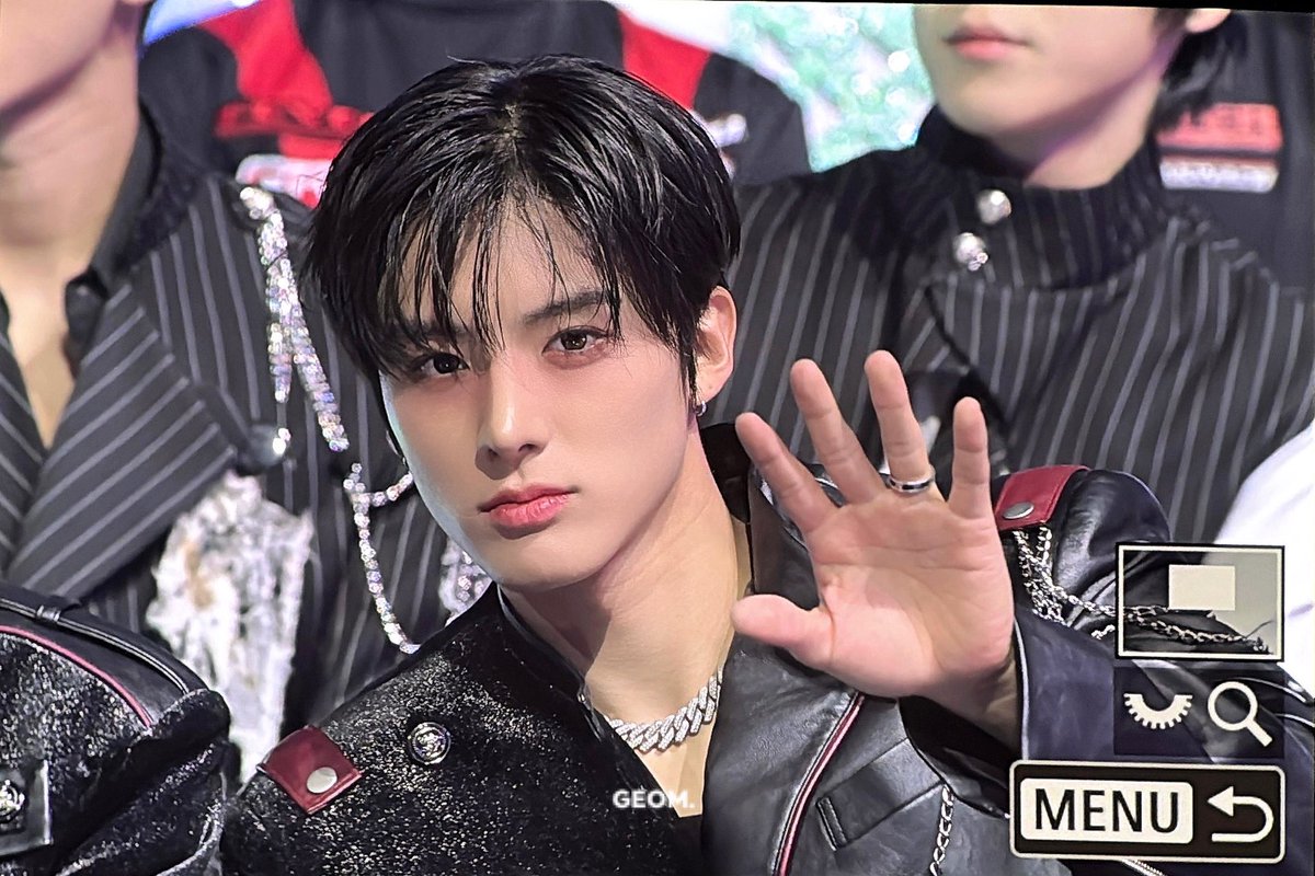 geometry_eric's tweet image. 251114

#소녕재 #손영재 #손에릭 
#에릭 #ERIC #에디
#더보이즈 #THEBOYZ