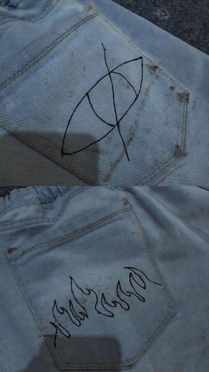 kageefumi's tweet image. Semi baggy jeans — Eyes Of Heaven 
-
Price: 200k
Size: XL (Panjang 98cm, Lebar Paha 28cm, Lingkar Pinggang 32cm — Strech to 43cm)
Bahan: Semi jeans
-
-
Dm for buy!
#fashion #baggyjeans #rework #paintingart