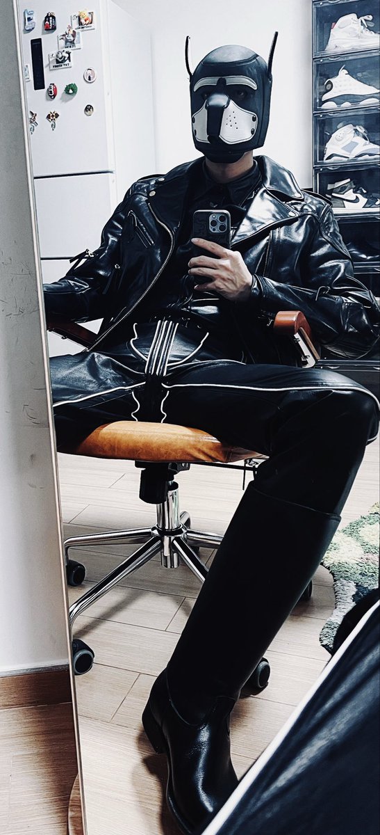 Leather BOY tweet media