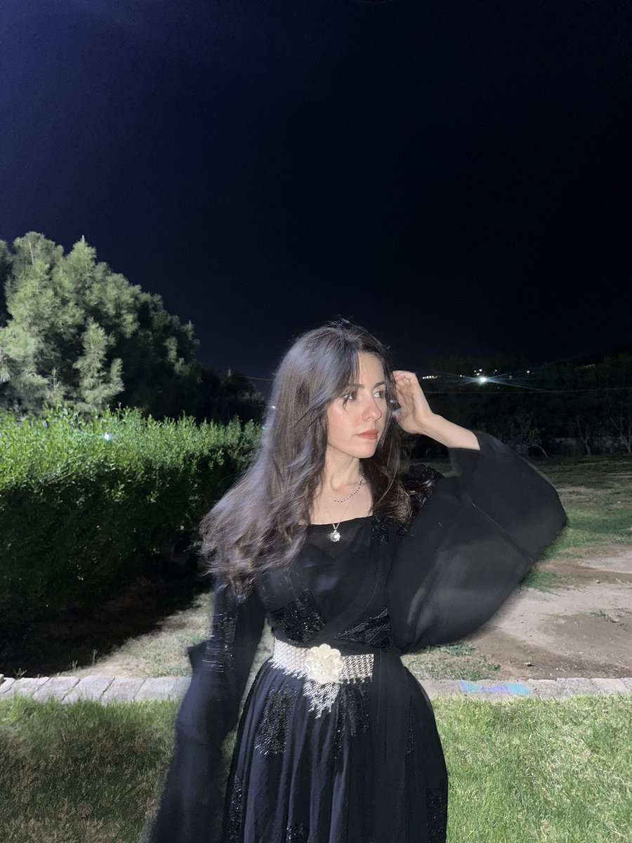 rojbldn's tweet photo. 🖤 https://t.co/E0LLPLYvDs