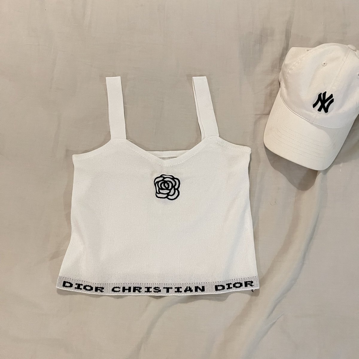 ส่งต่อ สายเดี่ยว **อก 28-34
💭 80 ส่งฟรี
สนใจ dm ได้เลยค้าบ💘💘

#ส่งต่อเสื้อผ้า #ส่งต่อเสื้อผ้ามือสอง