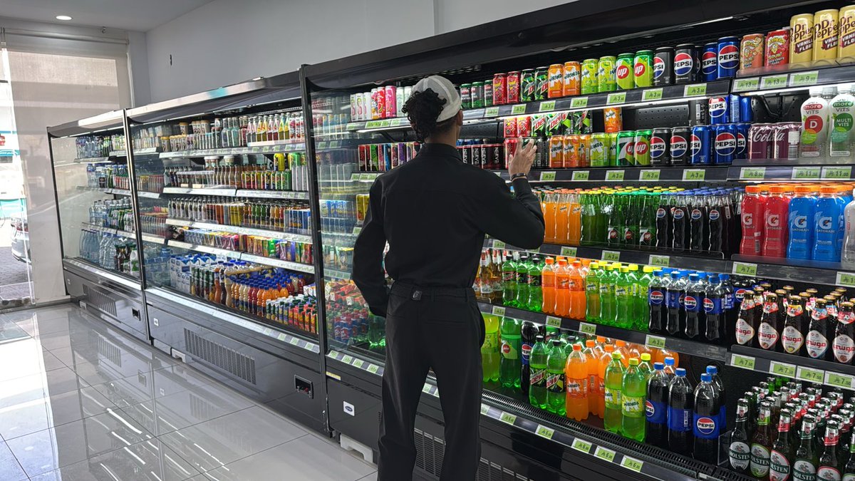 SmartRefKsa's tweet image. Proud to support SASCO with a new set of Carrier chillers.
Clean install, great performance.
#SmartRefrigerator #Carrier