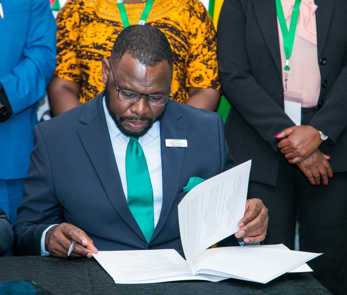 MugagaTakunda's tweet image. Zim National Chamber of Commerce signed an MOU with Kenya National Chamber of Commerce &amp;amp; Industry , priviledged to represent @ZNCCNational &amp;amp; we look forward to deepened investment &amp;amp; trade relations with Nairobi @citizentvkenya @KenyaChamber @ZimTradeAlerts
