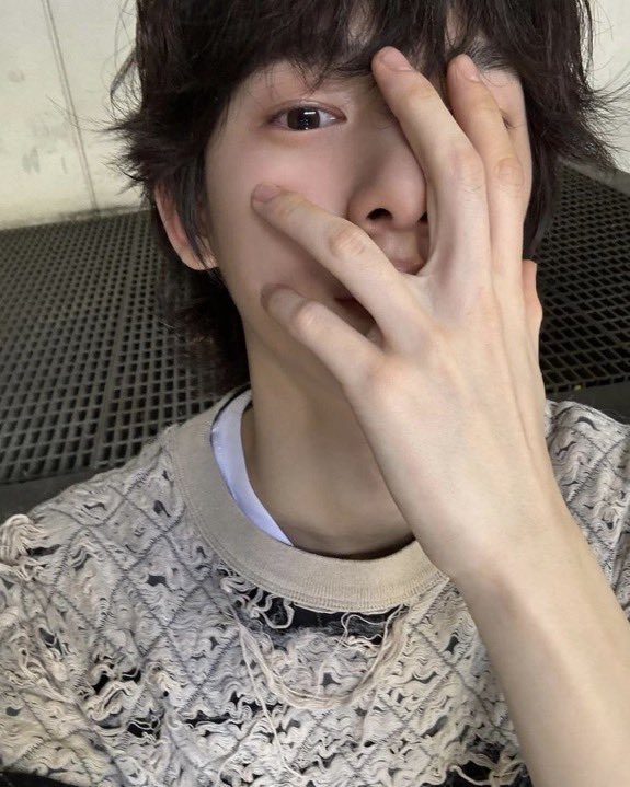 พี่เห็นน้ำตา มด ไหม ?