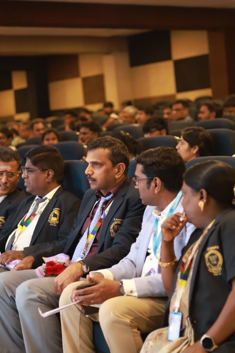 Chaitanya Koratamaddi &amp; Roopesh Thokala reveal how AI is reshaping app development and the future of APEX—smarter, faster, more intelligent. A must-attend for future-ready builders! 🚀

#APEXAIDays #Oracle #INOAUG #LowCode #AI #GenAI #BuildWithAPEX