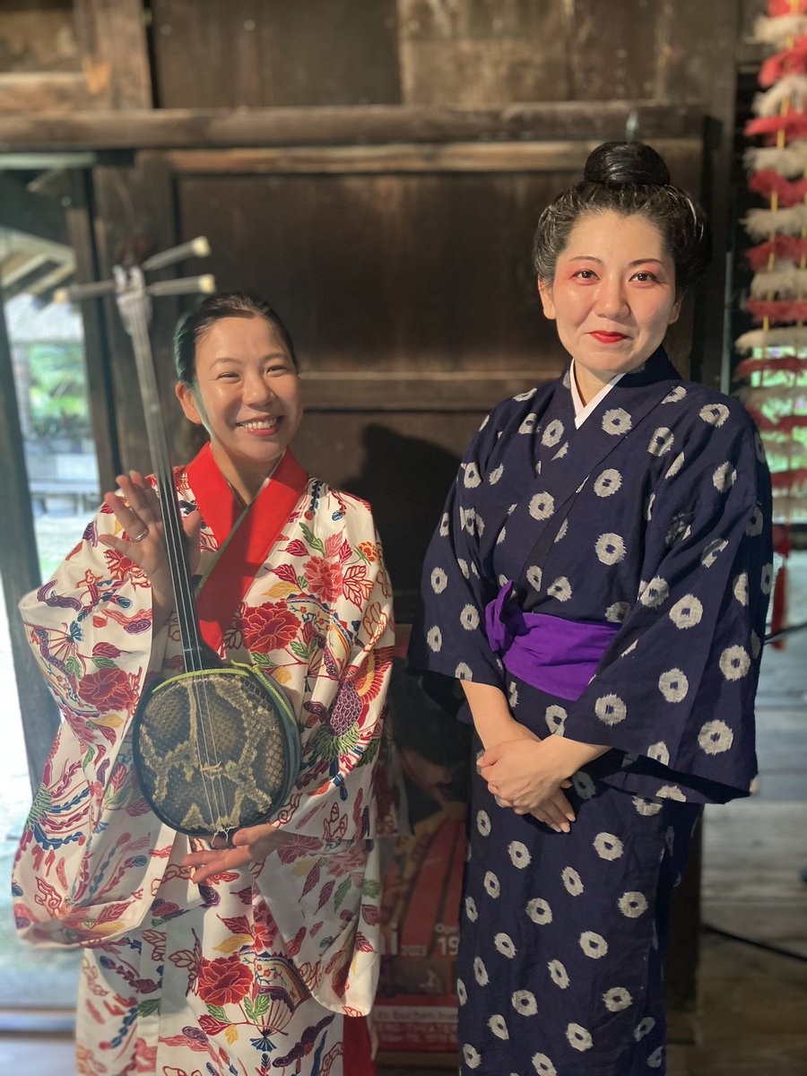 kijimuna_ryukyu's tweet image. 🌺こんにちは＾＾沖縄の琉球村です🌺

今年もいよいよあと少し…
11月も折り返して、あっという間に師走ですね🍁

琉球村は 年中無休！
ノンストップで年末年始まで駆け抜けます٩( ‘ω’ )و✨