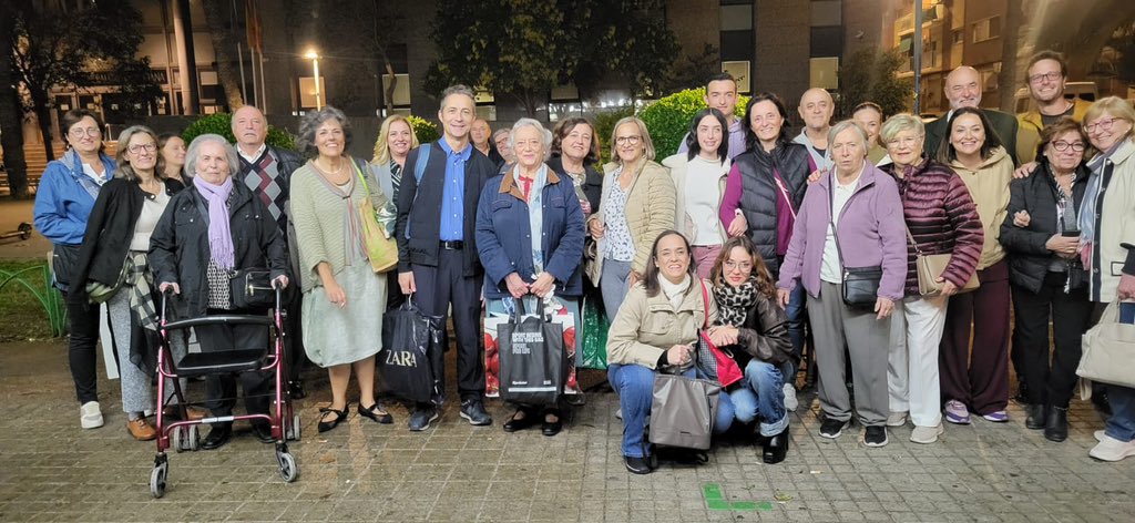El jueves nuestro grupo de teatro hizo una fabulosa actuación en el concurso de teatro de JCF con la obra "un entropesó cuansevol pega en la vida!!" En la modalidad de sainete. 🎭

Enhorabuena a los actores y muchas gracias a todos los asistentes por su presencia y apoyo 👏🏼👏🏼