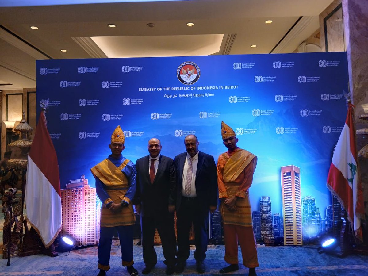 خلال حضوري حفل الاستقبال الذي اقامه السفير الاندونيسي بمناسبة الذكرى الثمانين لعيد الاستقلال الاندونيسي بحضور عدد من الوزراء  والنواب و السفراء والشخصيات السياسية والاقتصادية والاجتماعية.