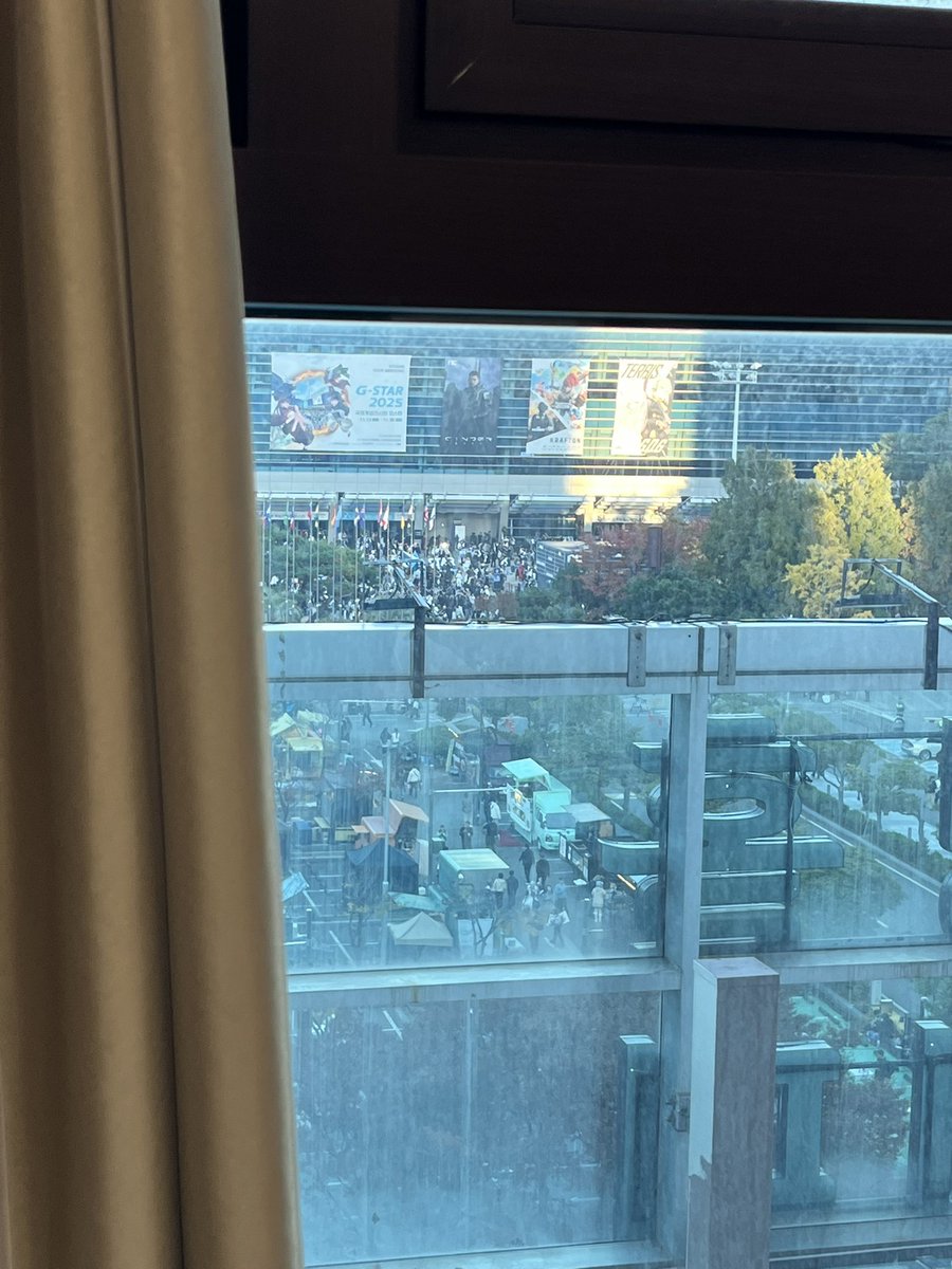 숙소 들어왔어요~~
히히 가까운 숙소 최고