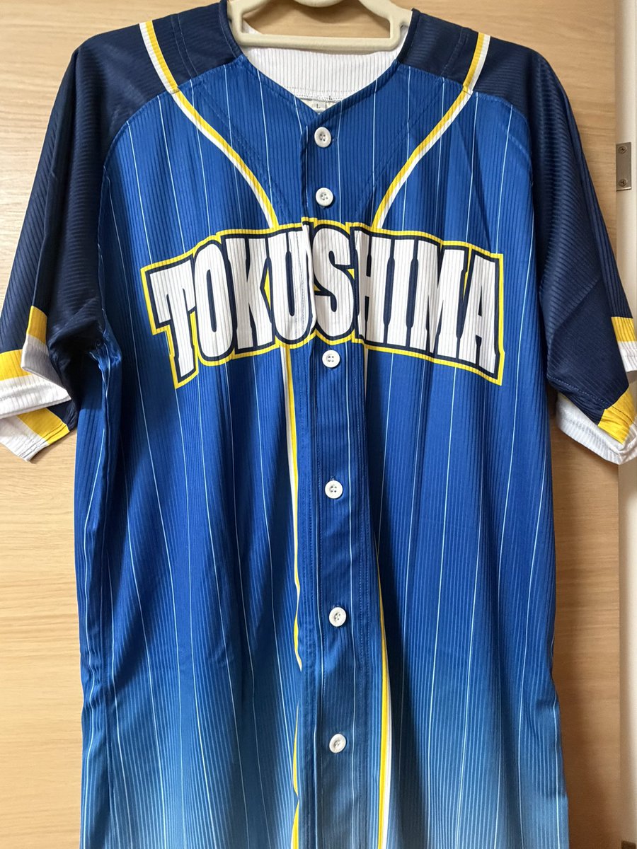 徳島インディゴソックス 篠崎国忠投手のサイン入りユニフォームが届き