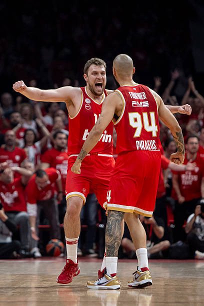 For7Fun's tweet image. Kalimera.✊🏼
#OlympiacosBC