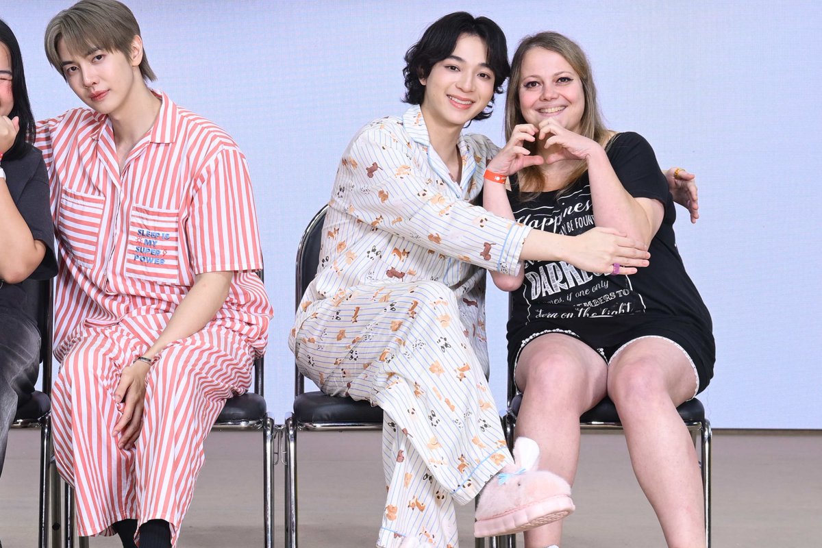 effettolunare's tweet image. หลังจาก 6 ปี ลูกบาสบอกว่า “ไม่เจอกันนานมาก” “เป็นอย่างไรบ้าง” ลูกจําได้ 😭❤️ happy มากๆๆๆๆ

MAXKYBAS OUR HOME  
#MaxkyBas1stFM #บาสเด็กอ้วนที่แท้จริง