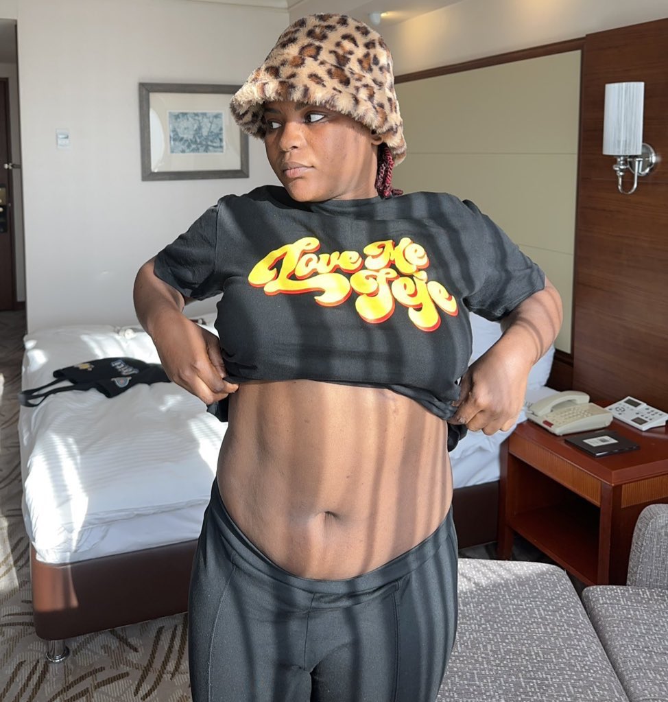 Ayra Starr                  Awara Star