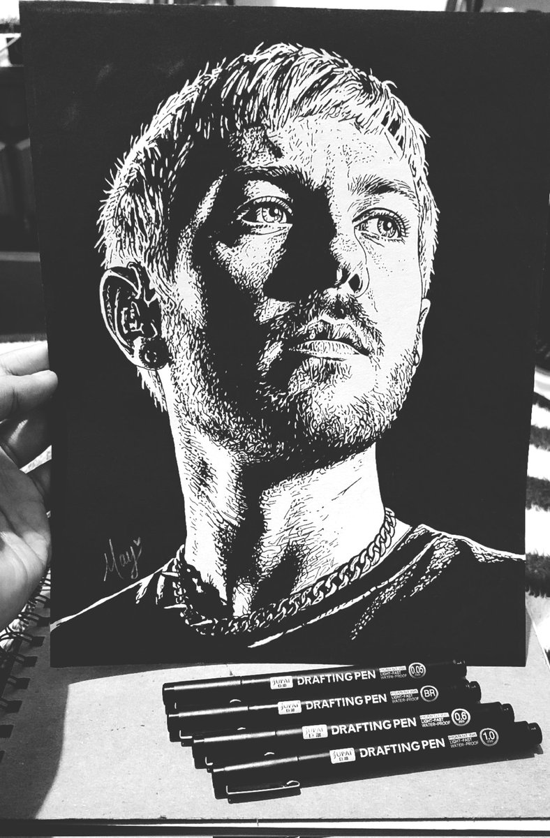 Born_Of_Vngnz's tweet image. This is my first drawing using a drafting pen. It was harder than I thought, but I enjoyed the process and we’re always learning.
Zacky is incredibly inspiring to draw 
#zackyvengeance #avengedsevenfold #a7x #zacharybaker