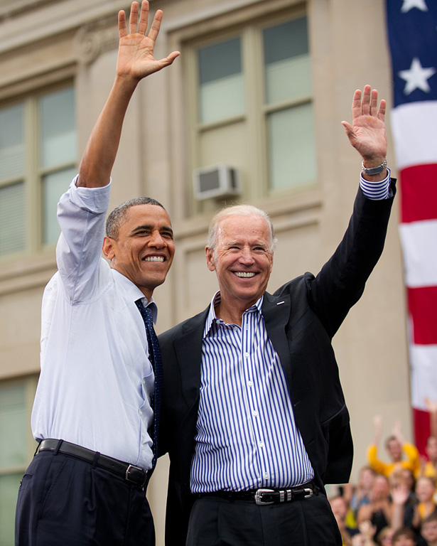 Raise your hand if, like Presidents Biden and Obama (and unlike trump), you know you have nothing to worry about because you aren't all over the Epstein files.🤚