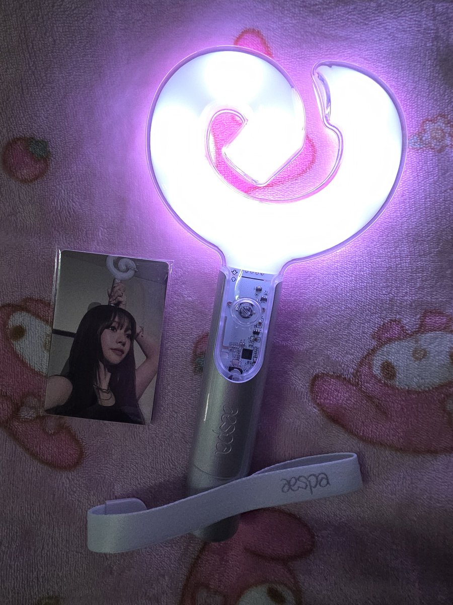 #my01febrw ได้รับแท่งไฟเอสอ้วมแล้วคั้บ