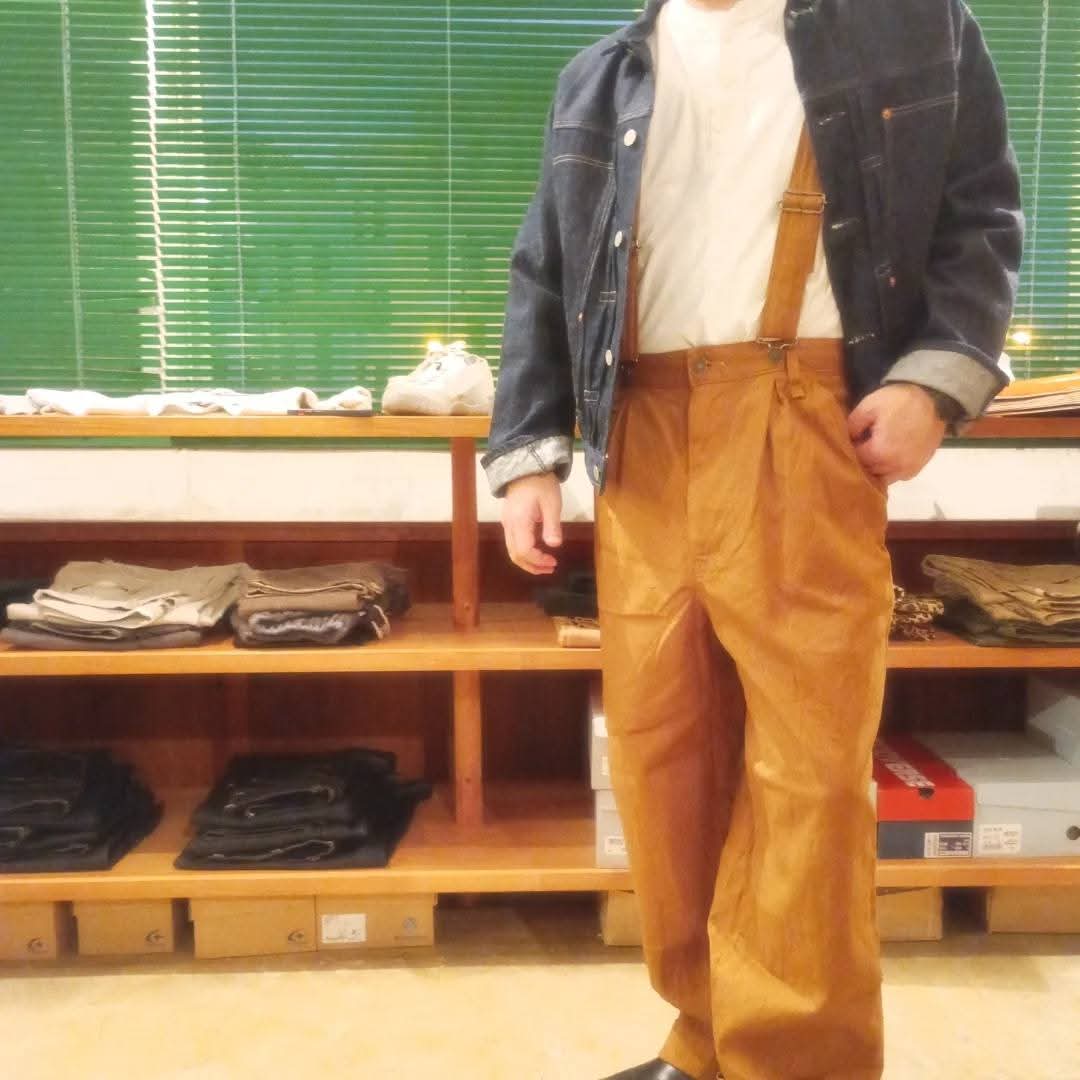 Phillip66maki's tweet photo. 新作ですっっ

※即完売し１点のみ新たに入荷しました😍👍

#denimmadness
#吊りズボン
#vg
#Ｇジャン
#madeinjapan🇯🇵 
#loopandweft 
#日本製
#ヴィンテージ
#ヘンリーネック
#👍 https://t.co/mLPNS8lukC