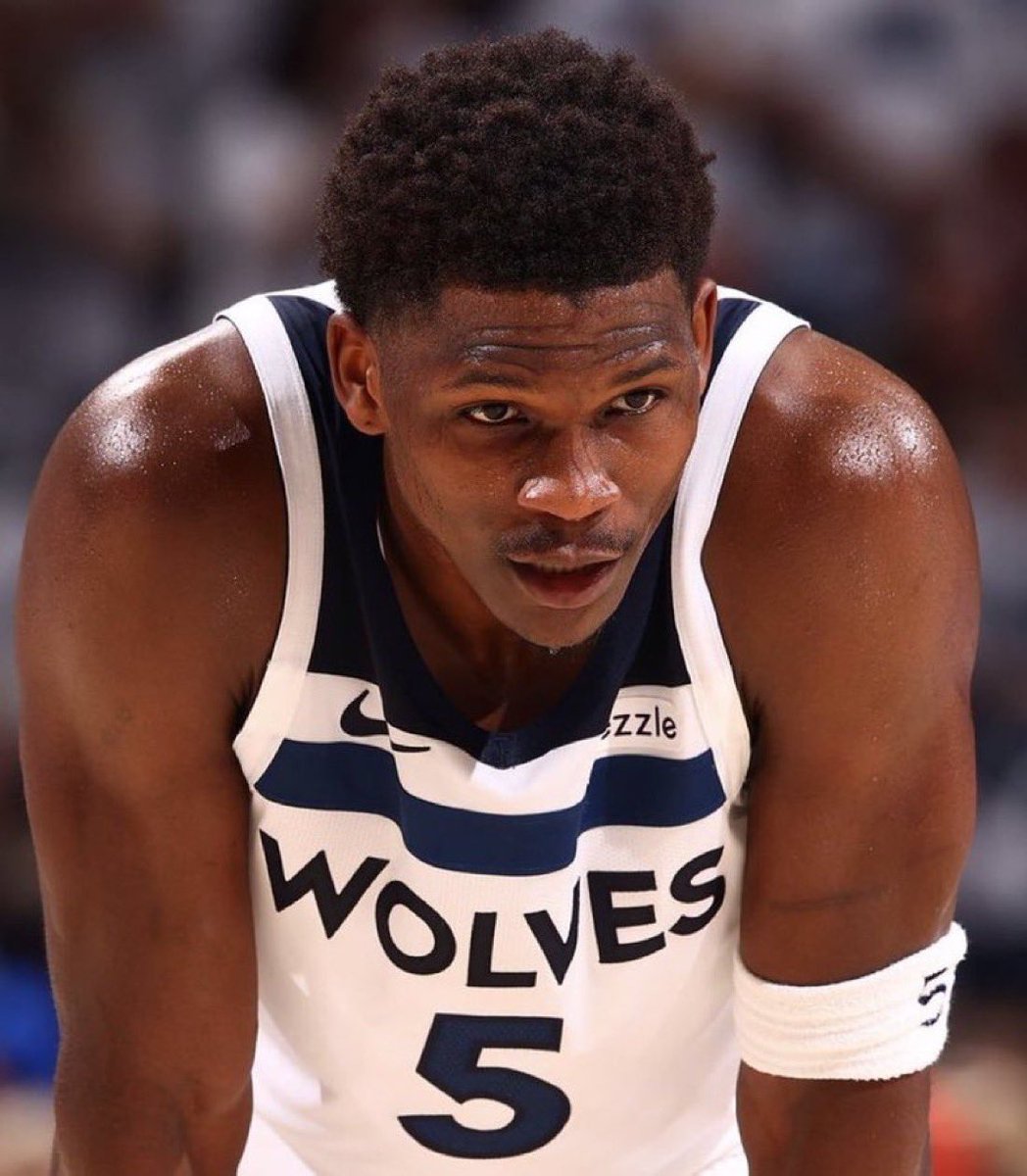 Anthony Edwards over the last 4 games:

32.0 PPG
4.8 RPG
4.0 APG
50.0% FG
46.2% 3P
90.3% FT
32.4 MPG