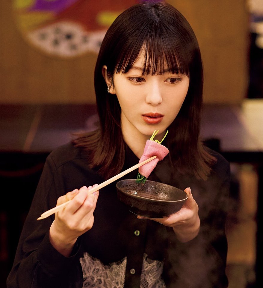 美波　勘弁してくれ時代フラッグ Post by Ayaka（execution） on X: #浜辺美波ちゃん