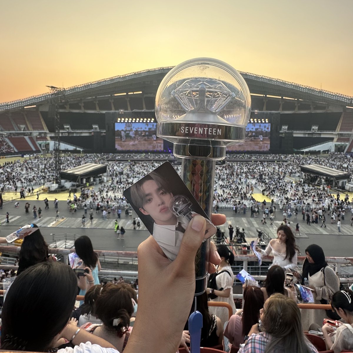 에스쿱스 tweet media