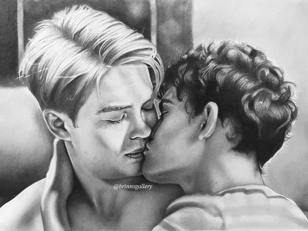 brinnsgallery's tweet image. More artwork of Nick and Charlie. Done with graphite. #heartstopper #graphite