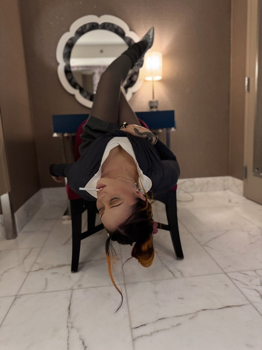 bex tweet media