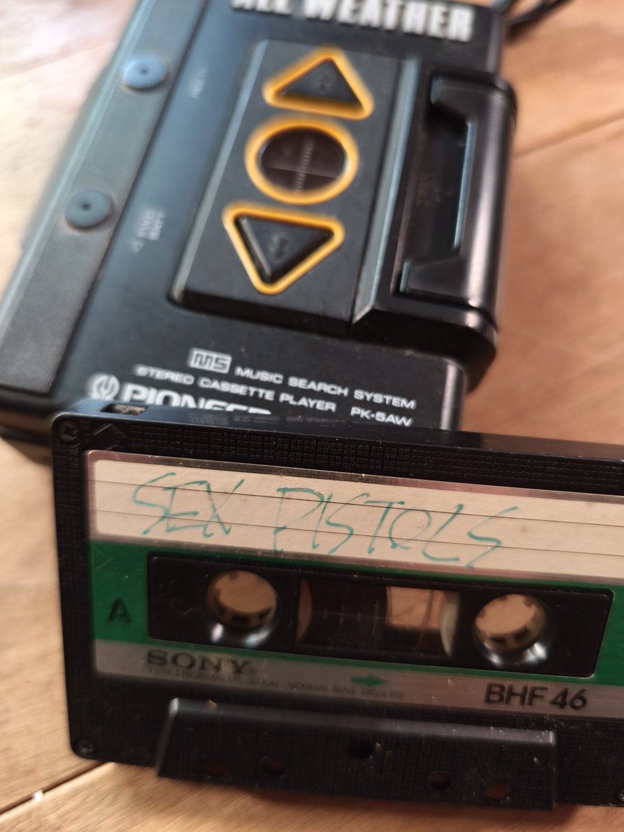 20代の頃によく使用してたパイオニアのウォークマンの中にセックス