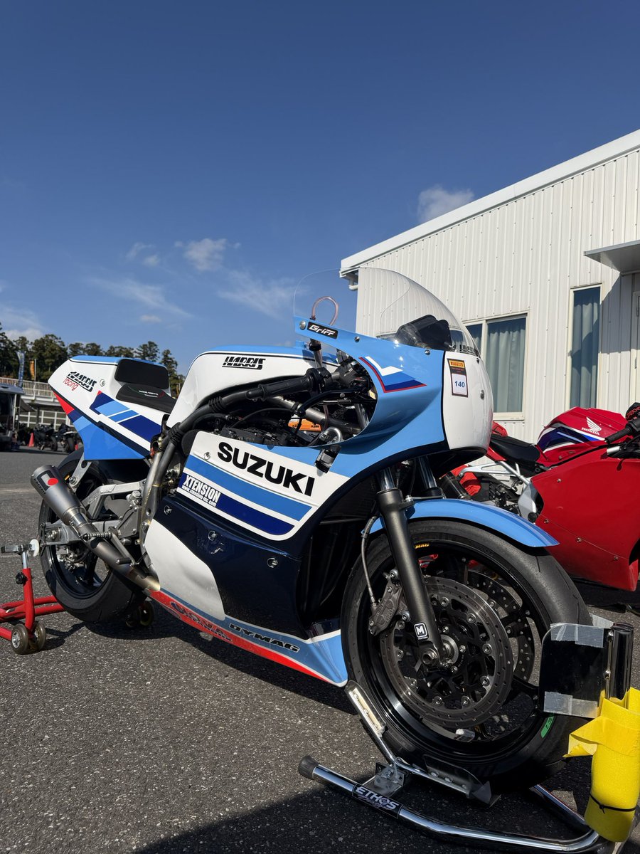 trentasette37_'s tweet image. #harris
#suzuki