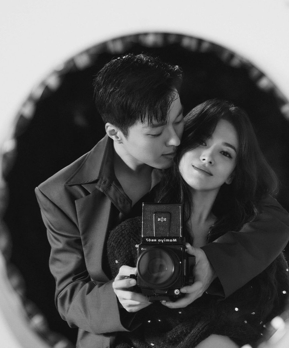 into_jky's tweet image. THE GOD OF COUPLE PICTORIAL, THE DEVIL OF COUPLE PICTORIAL, THE AUTHORITY OF COUPLE PICTORIAL — JANGKIYONG
(from forward_magazine)

#jangkiyong is especially famous for being incredible at taking couple pictorials. he brings out over 200% chemistry with the actor he shoots with.…