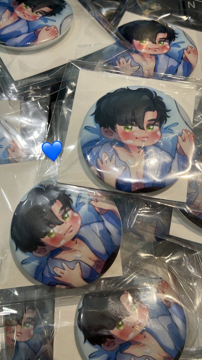 Haii, aku masih ada sisa freebies bday zayne yang dateng ke #CFXXI boleh mampir ke H-09🤘🏻