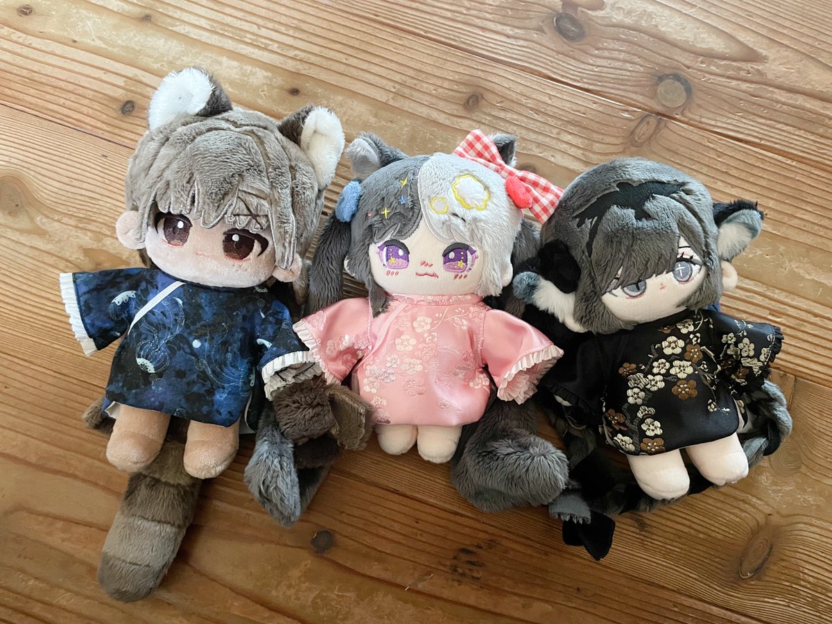 📢お知らせ📢
明日16日22時〜登録予定の15無ぬい用チャイナ３種です！！
・サテン風ピンク
・サテン風黒
・濃紺クラゲ柄

クジラ柄も作ってたのですが間に合わなかったので来週に回します！！！
みんな可愛いよー！！！
#もち屋