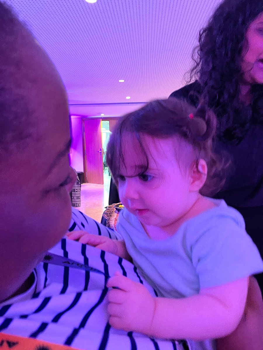 apikem's tweet image. #ArtsOfGreenTherapy #DanceTherapy #ArtForHealing #NigeriaToTheWorld #CulturalExchange #CreativeConnections #GlobalCommunity #SalvadorBrazil #ArtivismFamily
#DanceTherapyinNigeria
#DanceTherapywithAweleIkem