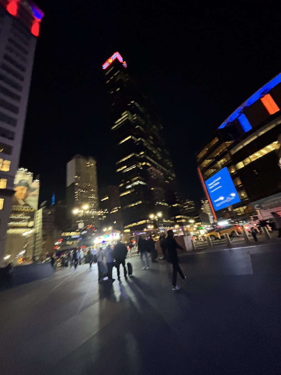 jadevzn's tweet image. nyc i am inside u